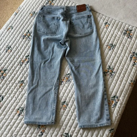 Levi’s 501 Original Cropped Jeans, Light Wash | Size 28 - Picture 6 of 8